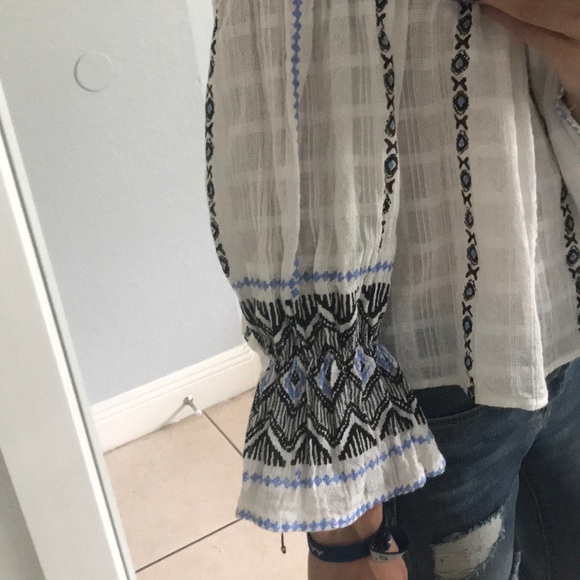 PAPER HEARTS OFF THE SHOULDER TOP! - Picture 4 of 4